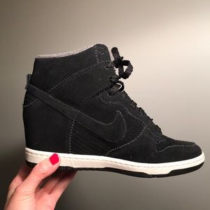 Women’s NIKE Dunk Sky Hi sneakers